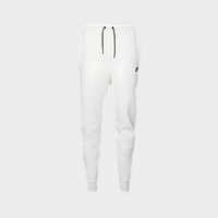 Outfit Tech Fleece Blanc + Casquette Offerte