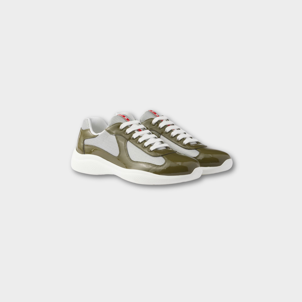 Outfit Prada Kaki + Casquette Offerte