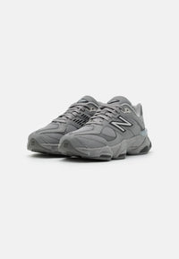 New Balance 9060 Gris