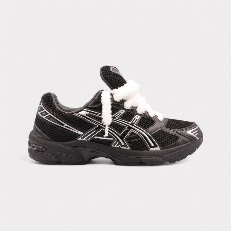 GEL-1130 Black Pure Silver - Fluffy Laces White