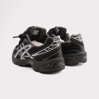 GEL-1130 Black Pure Silver - Fluffy Laces Black