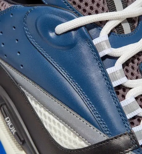 Sneaker B22