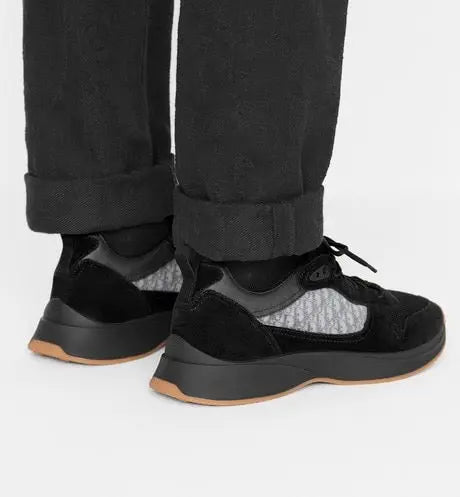 Sneaker B25