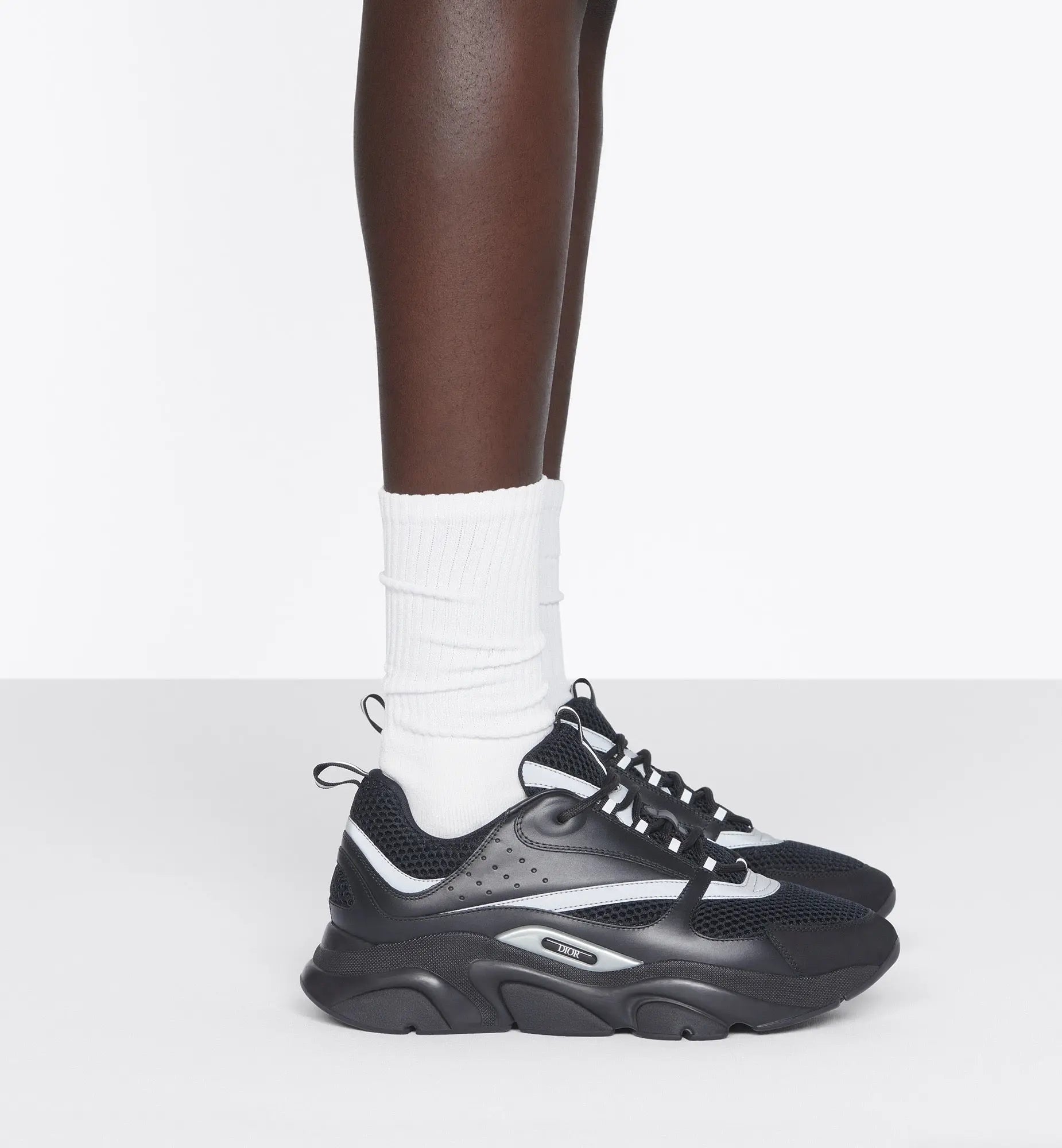 Sneaker B22