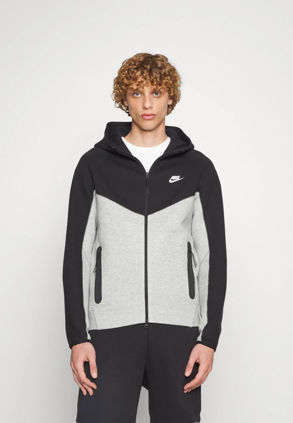 Nike Nouveau Tech Fleece Zippé Noir Et Gris