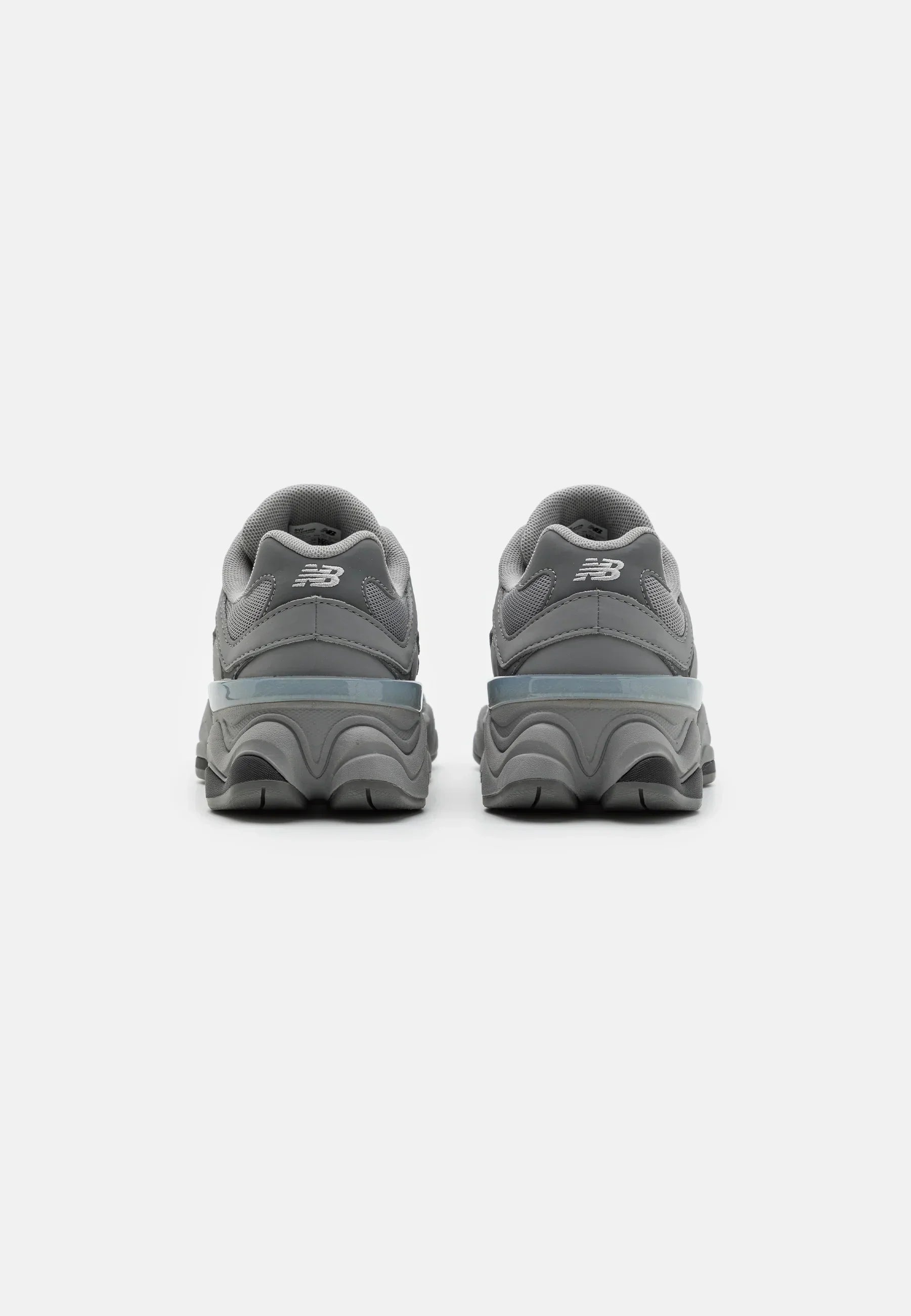 New Balance 9060 Gris