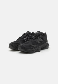 New Balance 9060 Full Noir