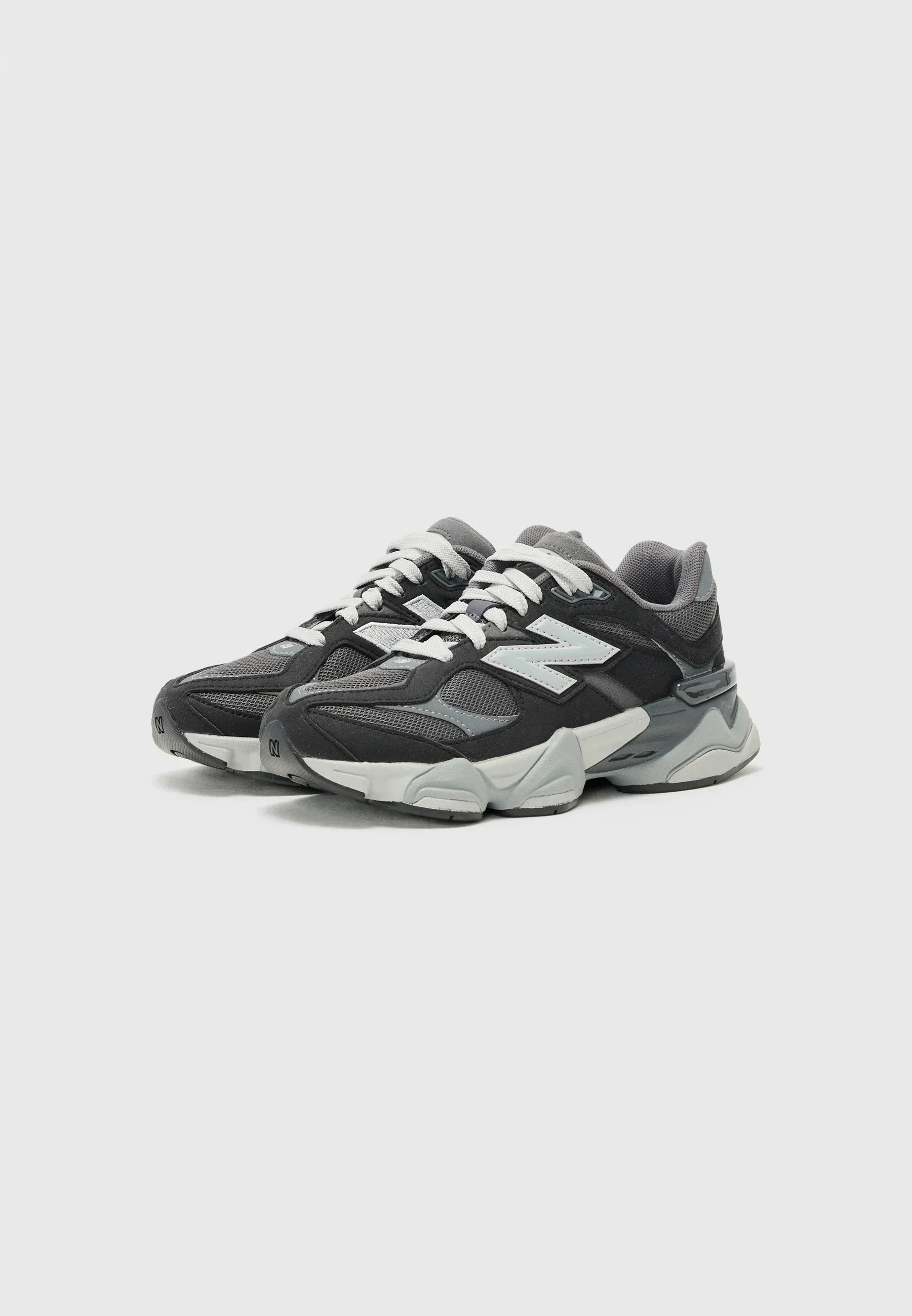 New Balance 9060 Gris Léger