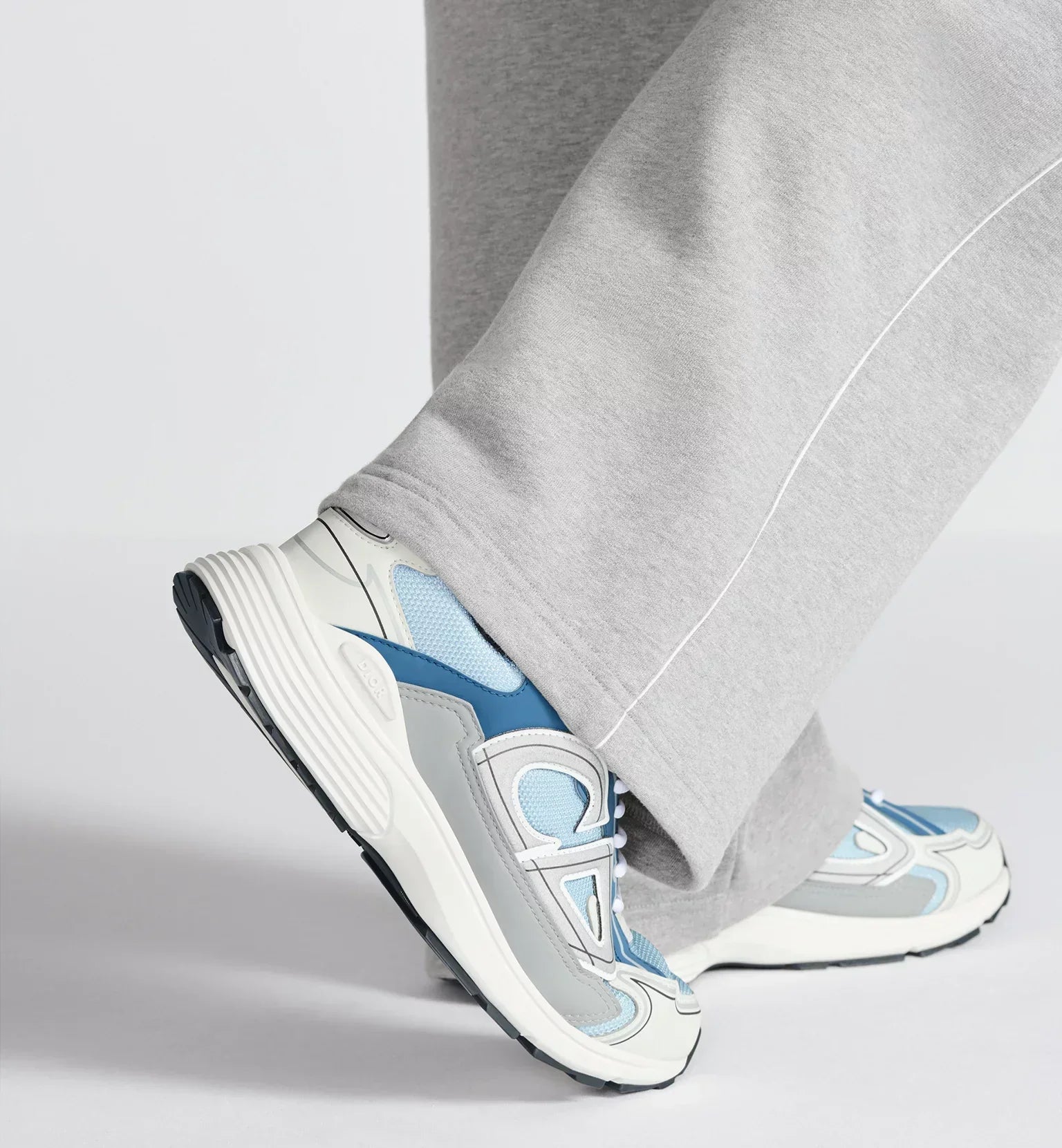 Dior B30 Bleu Ciel