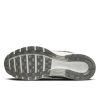 Nike P6000 Gris Clair