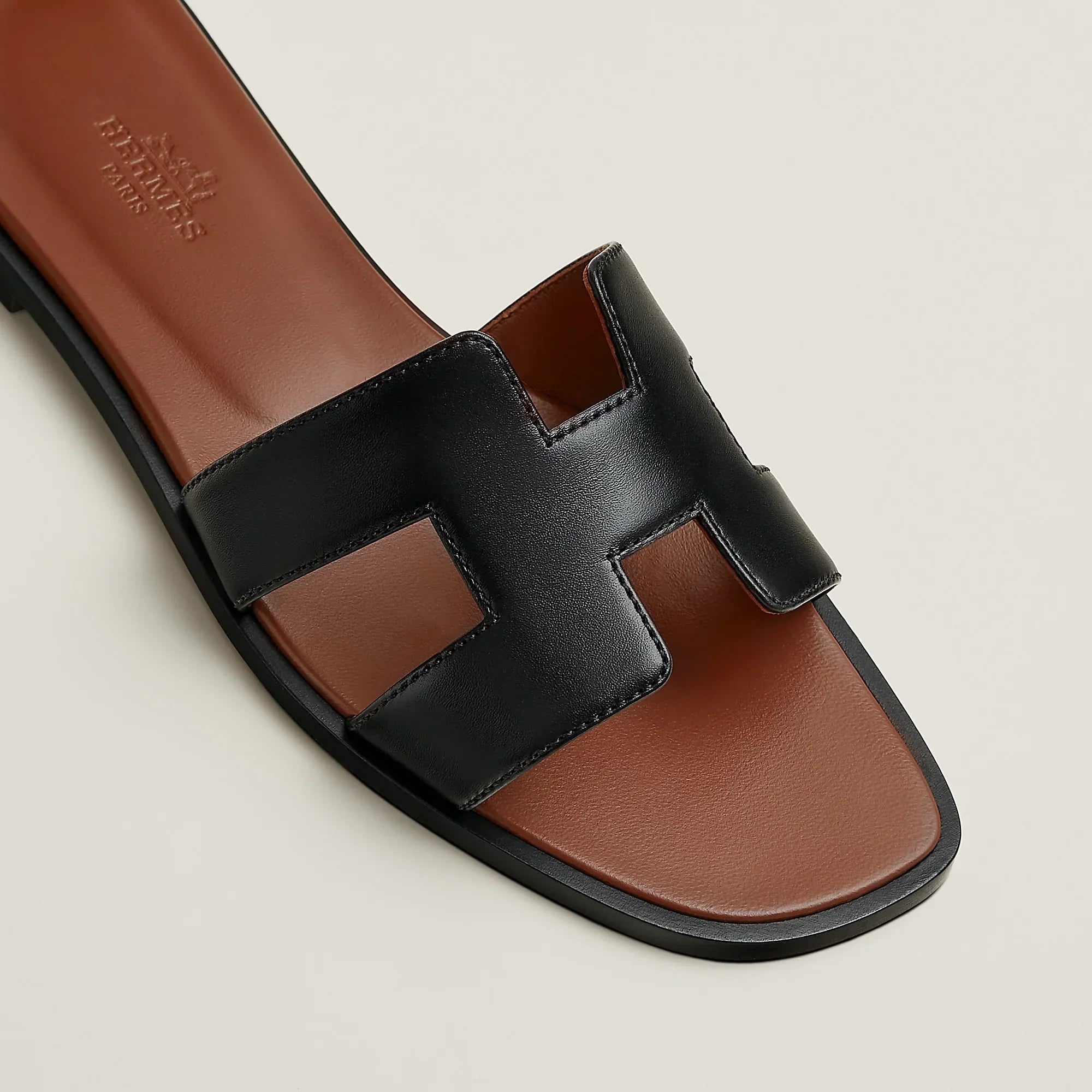 Sandales Oran Noir Et Gold