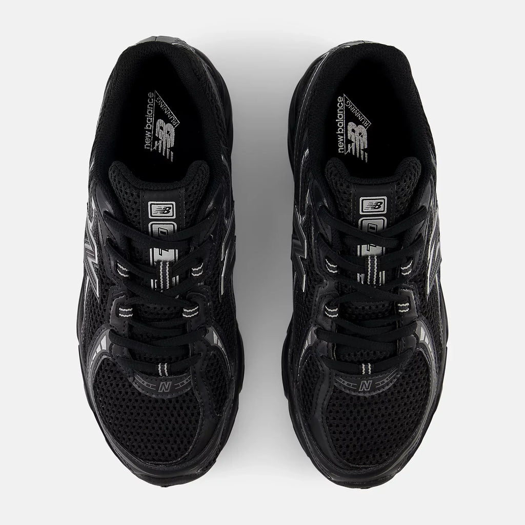 New Balance 740 Noir